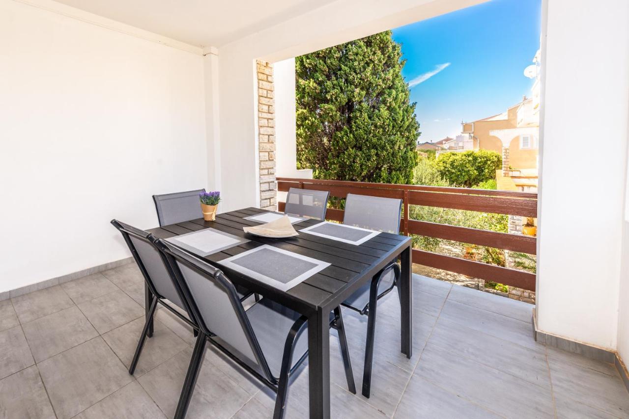 Apartmani Tatjana Novalja Luaran gambar