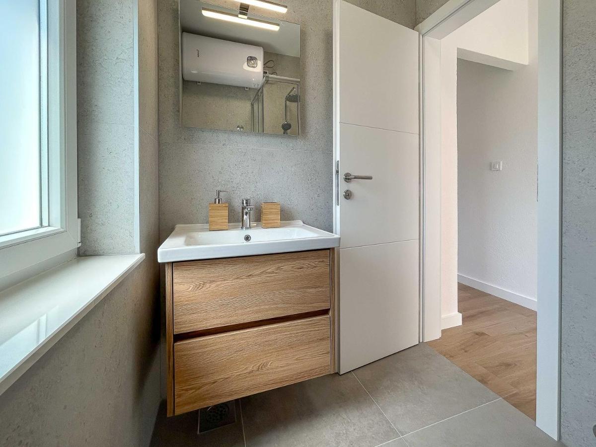 Apartmani Tatjana Novalja Luaran gambar