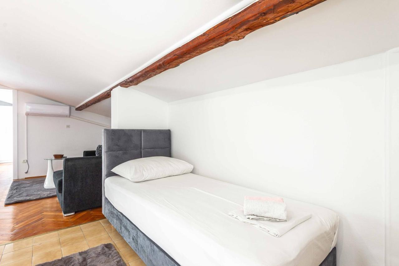 Apartmani Tatjana Novalja Luaran gambar