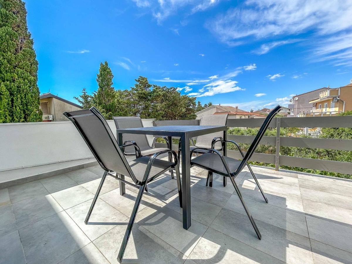 Apartmani Tatjana Novalja Luaran gambar