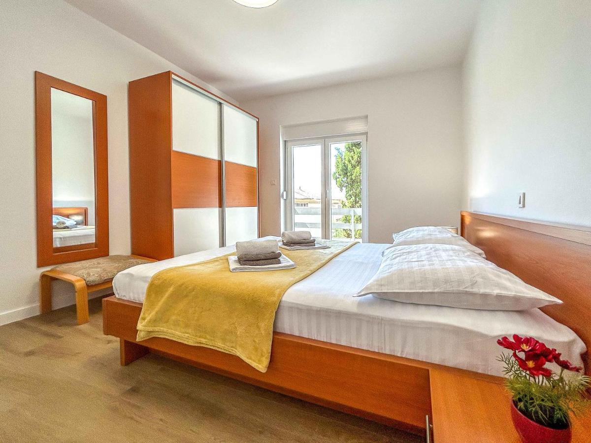 Apartmani Tatjana Novalja Luaran gambar