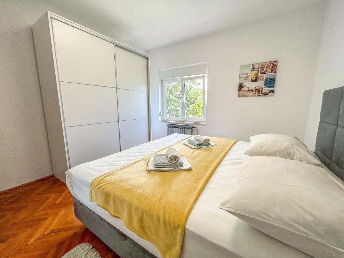 Apartmani Tatjana Novalja Luaran gambar