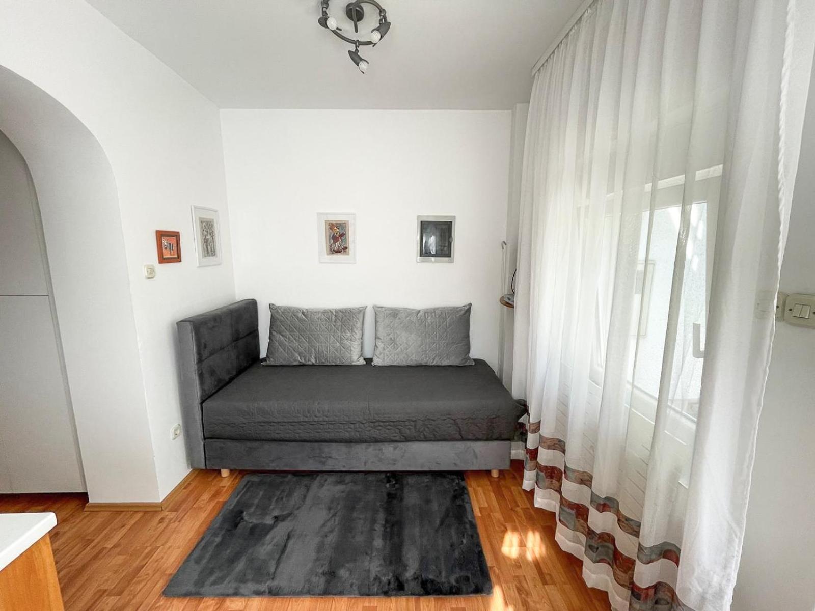 Apartmani Tatjana Novalja Luaran gambar
