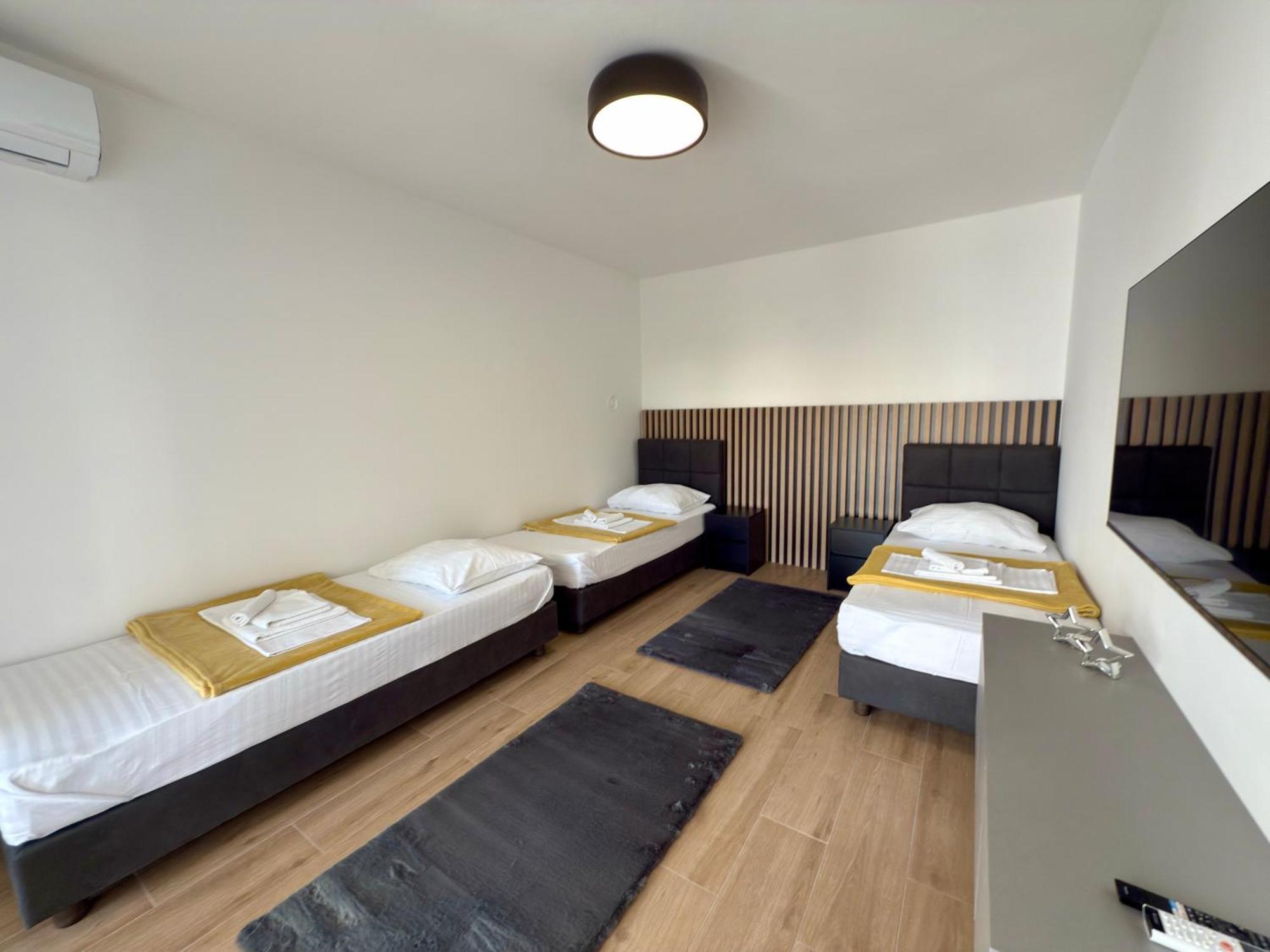 Apartmani Tatjana Novalja Luaran gambar